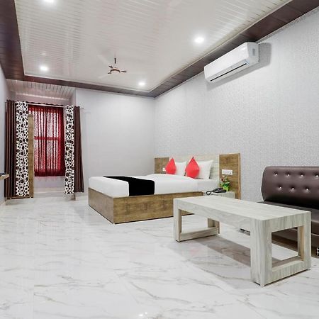 Capital O 63158 Hotel Om Sai Ram Chhatarpur Zewnętrze zdjęcie