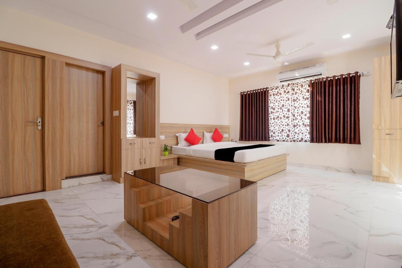 Capital O 63158 Hotel Om Sai Ram Chhatarpur Zewnętrze zdjęcie