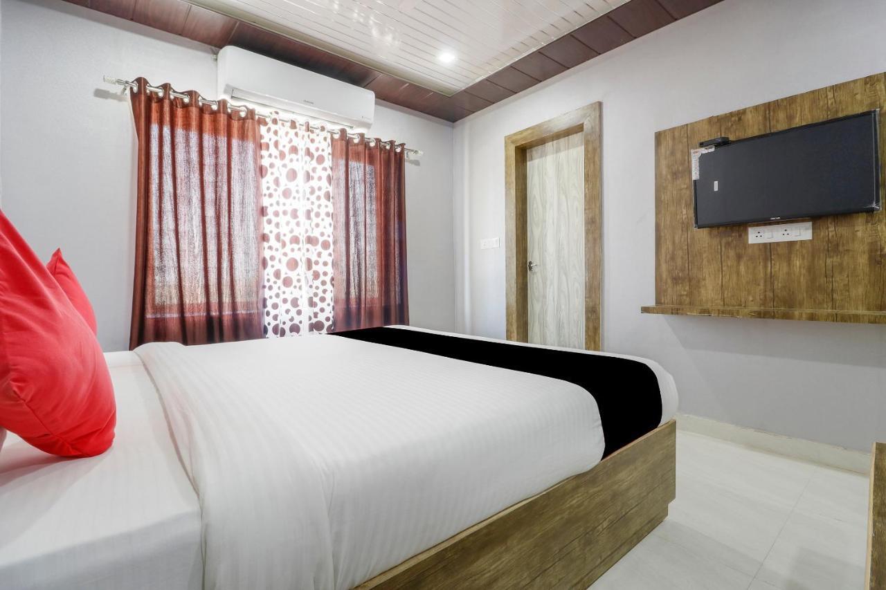 Capital O 63158 Hotel Om Sai Ram Chhatarpur Zewnętrze zdjęcie