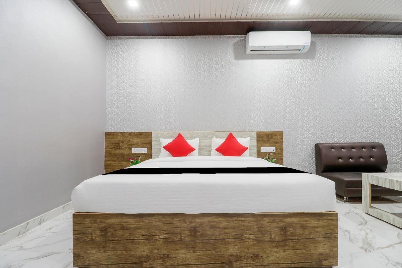 Capital O 63158 Hotel Om Sai Ram Chhatarpur Zewnętrze zdjęcie