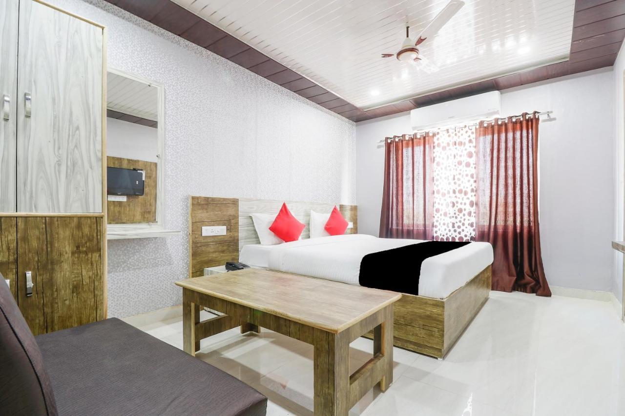 Capital O 63158 Hotel Om Sai Ram Chhatarpur Zewnętrze zdjęcie