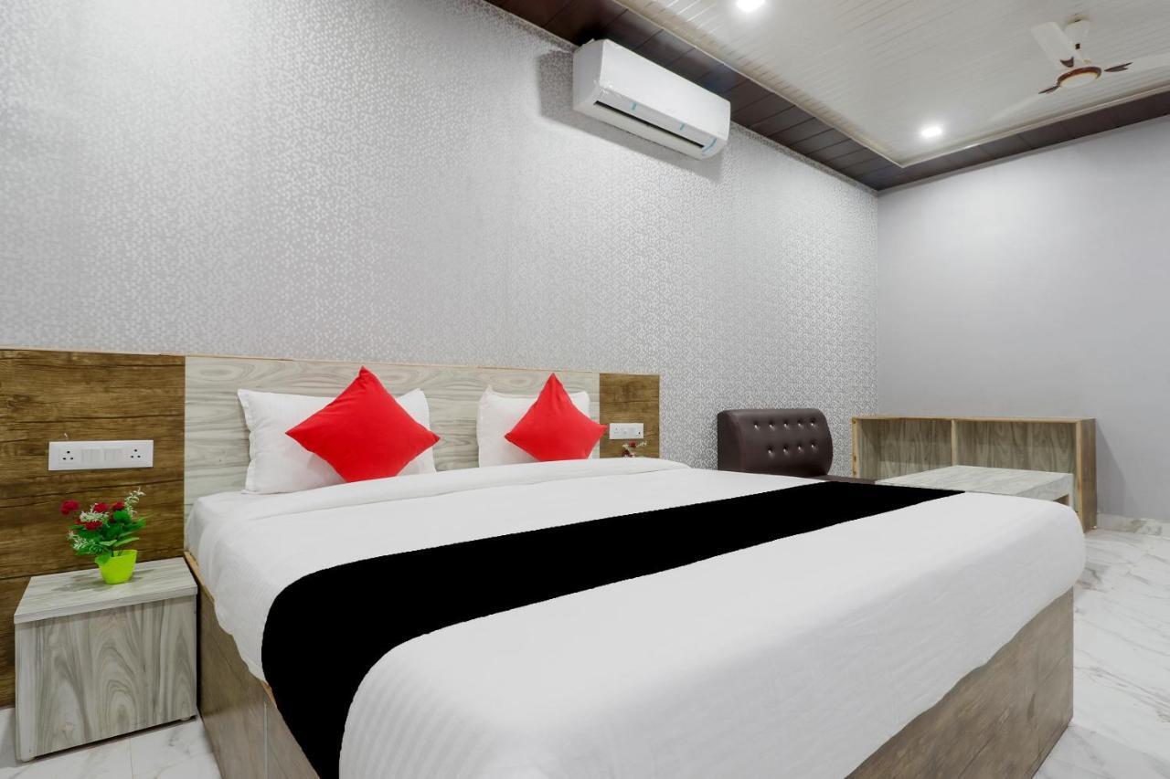 Capital O 63158 Hotel Om Sai Ram Chhatarpur Zewnętrze zdjęcie
