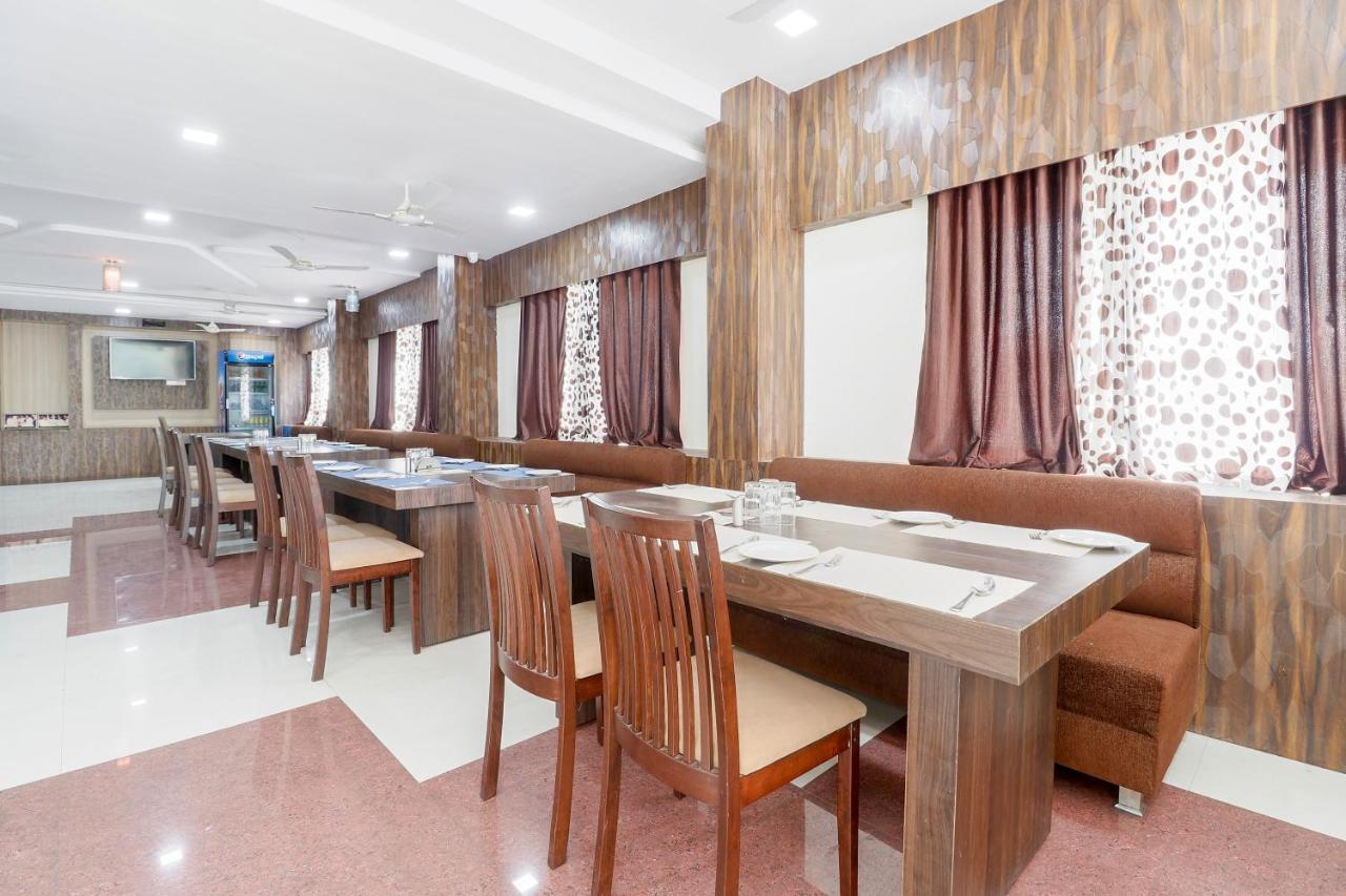 Capital O 63158 Hotel Om Sai Ram Chhatarpur Zewnętrze zdjęcie