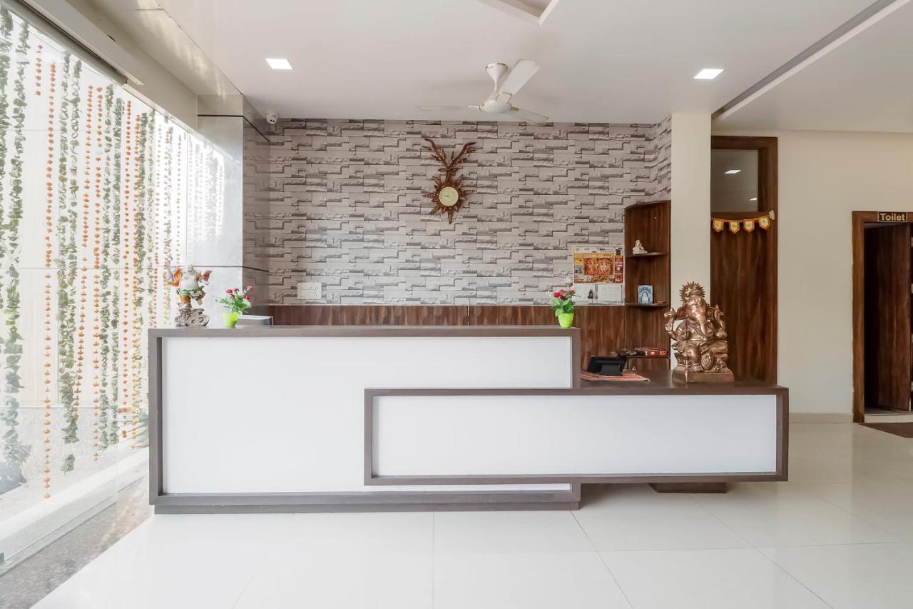 Capital O 63158 Hotel Om Sai Ram Chhatarpur Zewnętrze zdjęcie