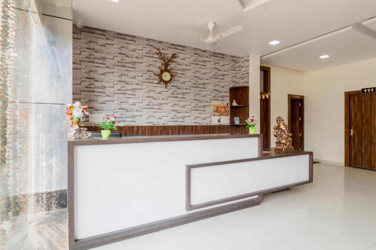Capital O 63158 Hotel Om Sai Ram Chhatarpur Zewnętrze zdjęcie
