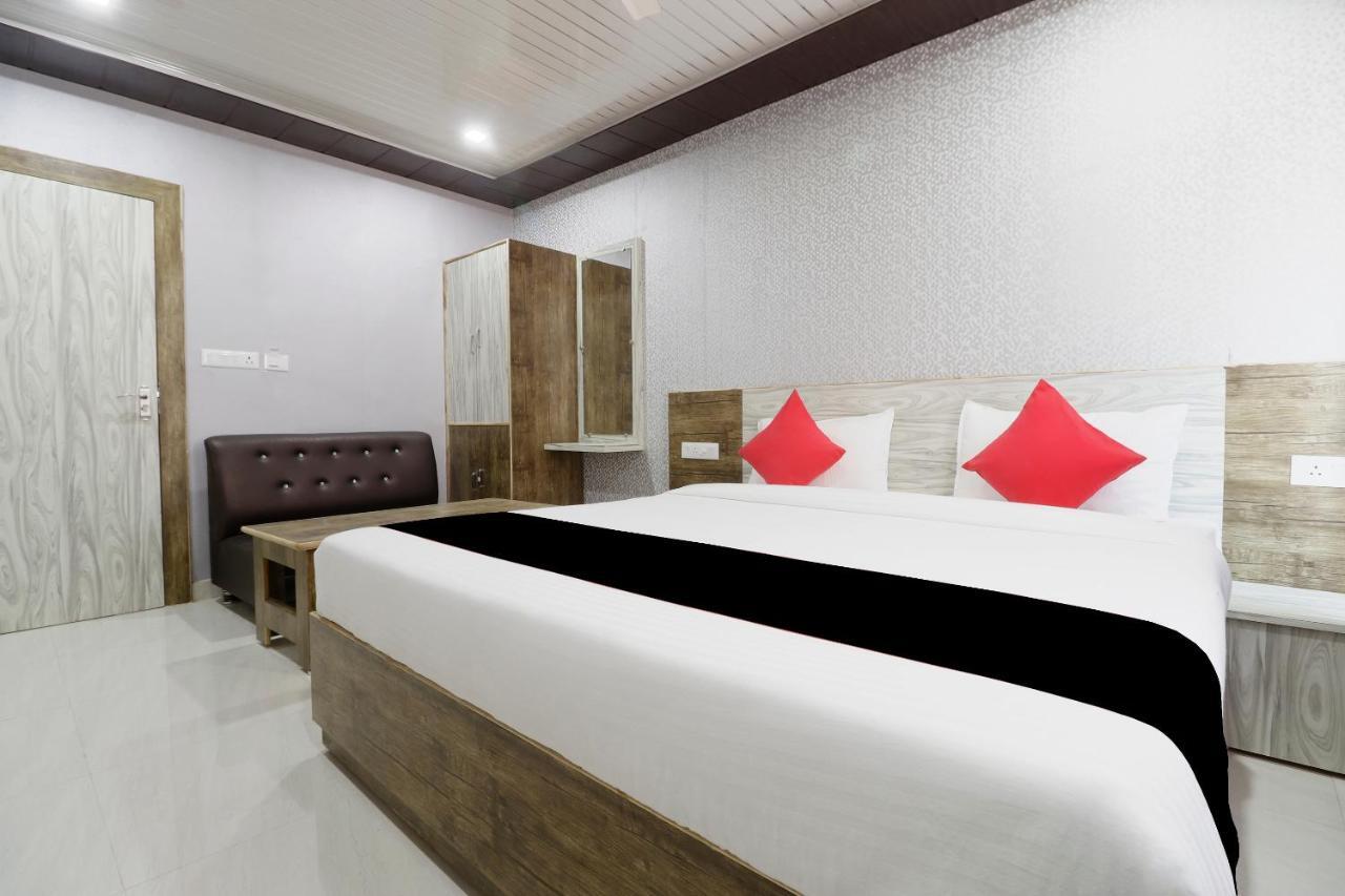 Capital O 63158 Hotel Om Sai Ram Chhatarpur Zewnętrze zdjęcie