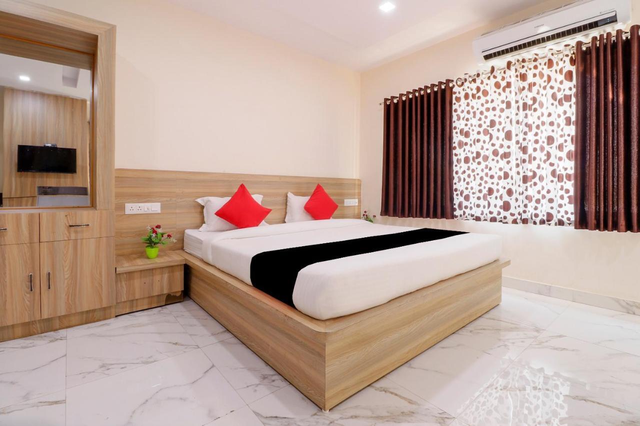Capital O 63158 Hotel Om Sai Ram Chhatarpur Zewnętrze zdjęcie