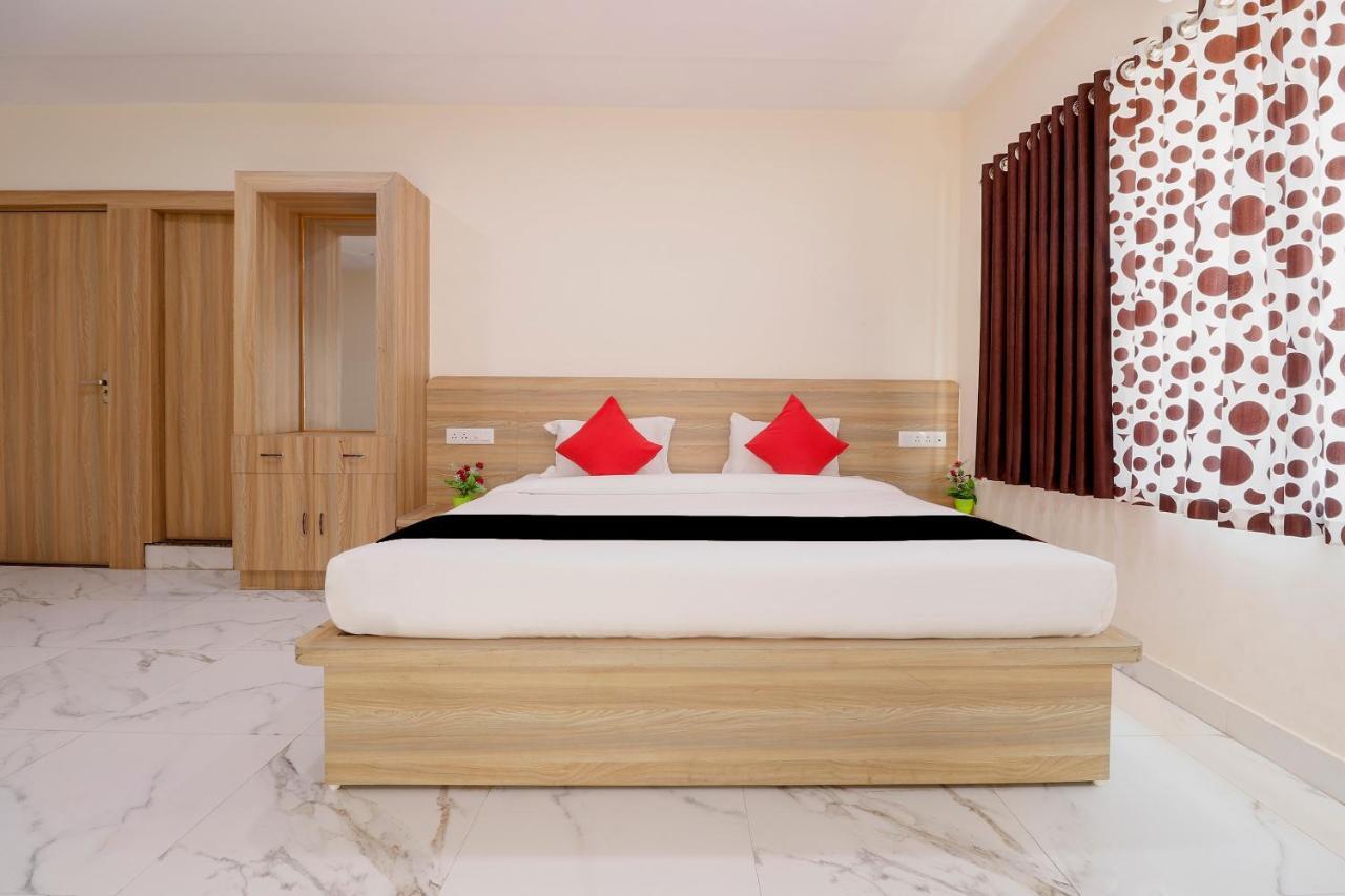 Capital O 63158 Hotel Om Sai Ram Chhatarpur Zewnętrze zdjęcie